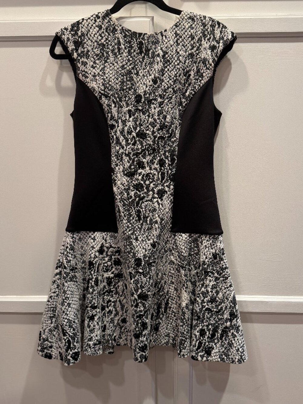 Ted Baker Liri Snake Print Jacquard Skater Dress Womens 2 (US 6) Black White